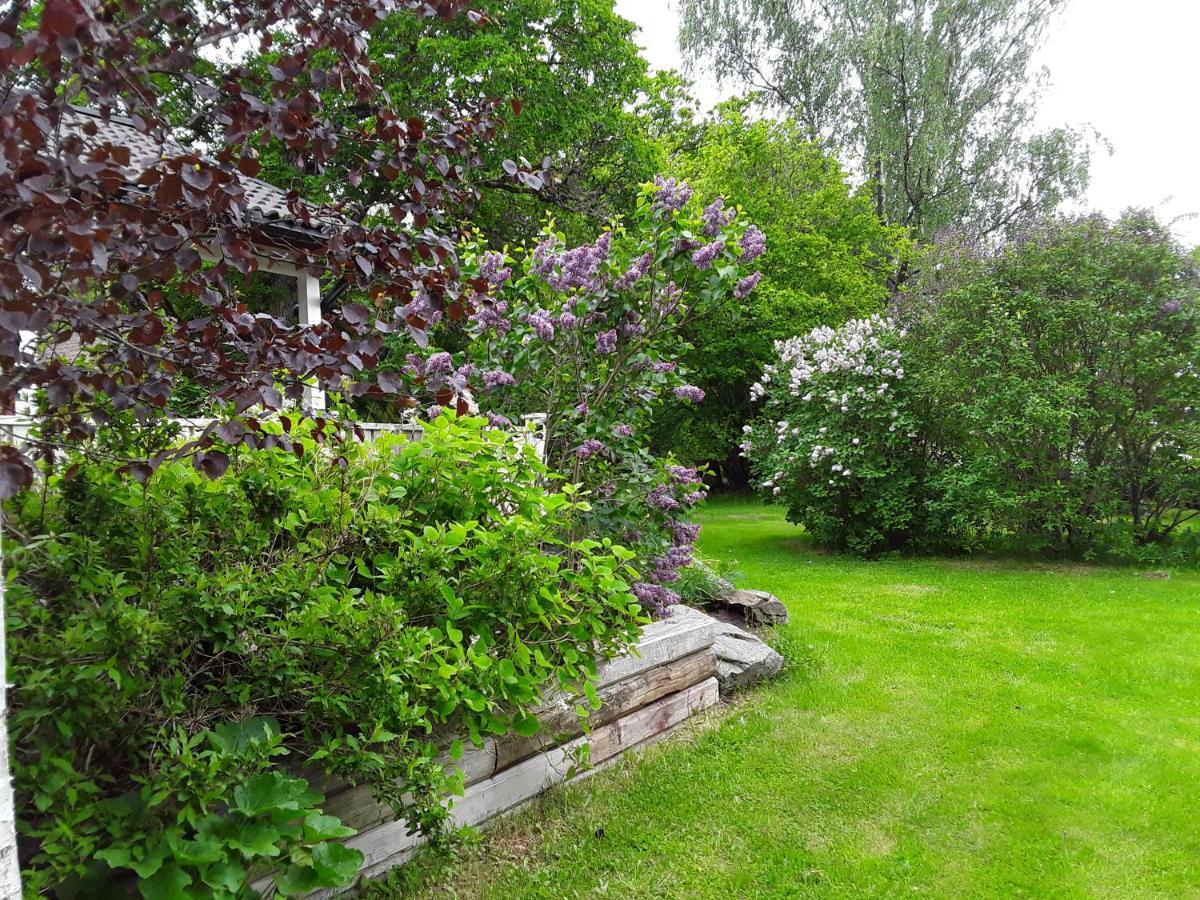 The Cottage Badelunda Västerås Extérieur photo